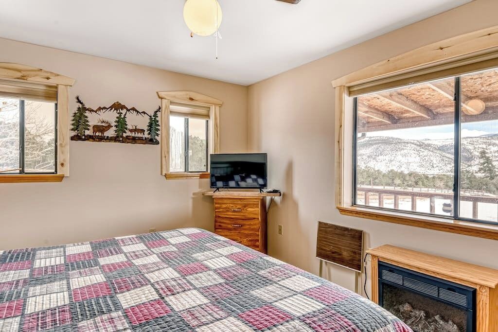 Photo of Bedroom in Alpine Village