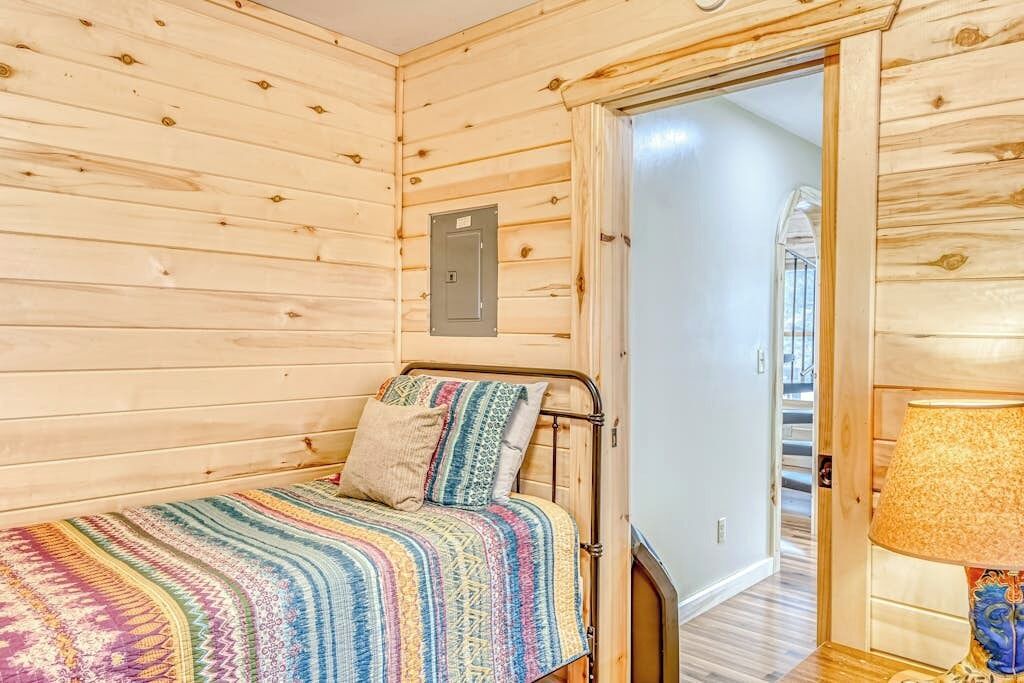 Photo of Bedroom in Alpine Village