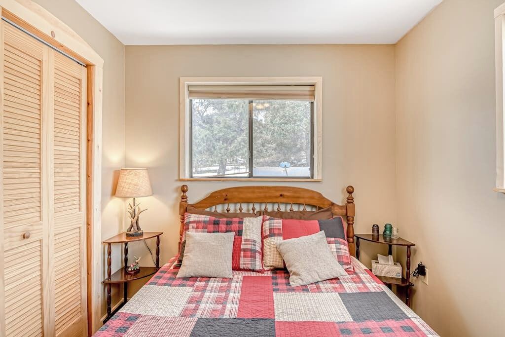 Photo of Bedroom in Alpine Village