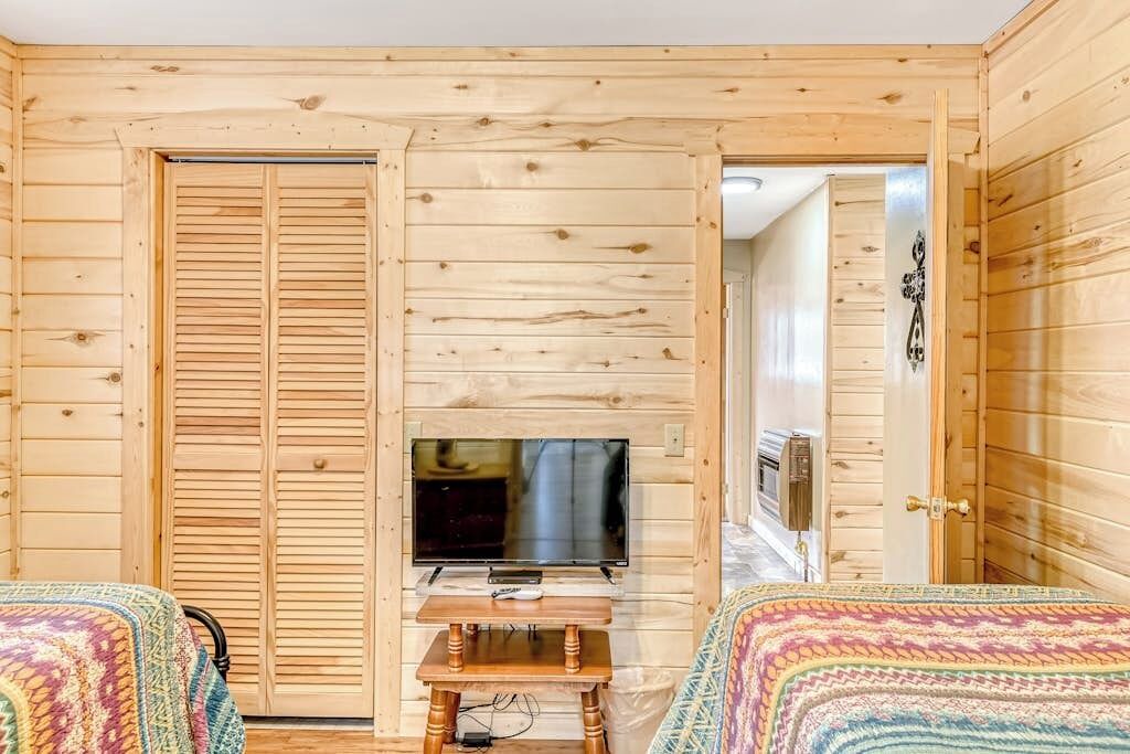 Photo of Bedroom in Alpine Village