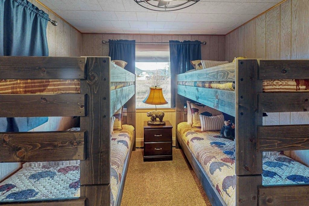 Photo of Bedroom in South Fork