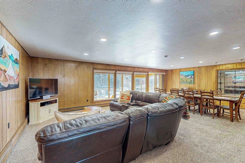 Photo of Livingroom in South Fork