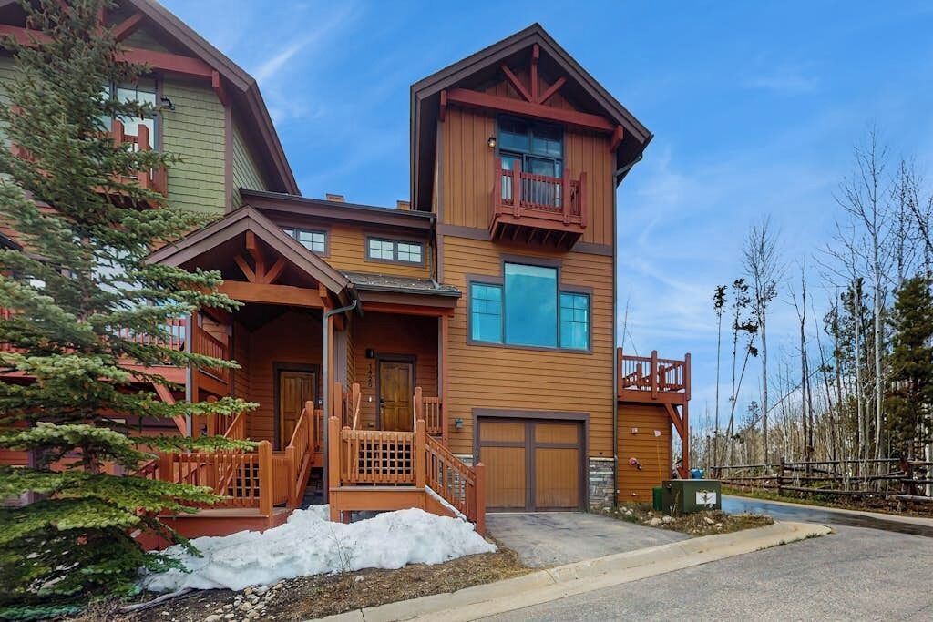 Photo of Outdoor in Bear Crossing