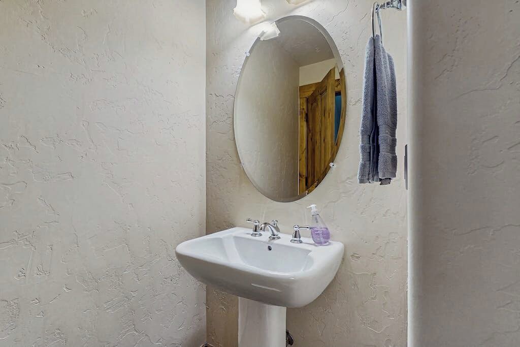 Photo of Bathroom in Bear Crossing