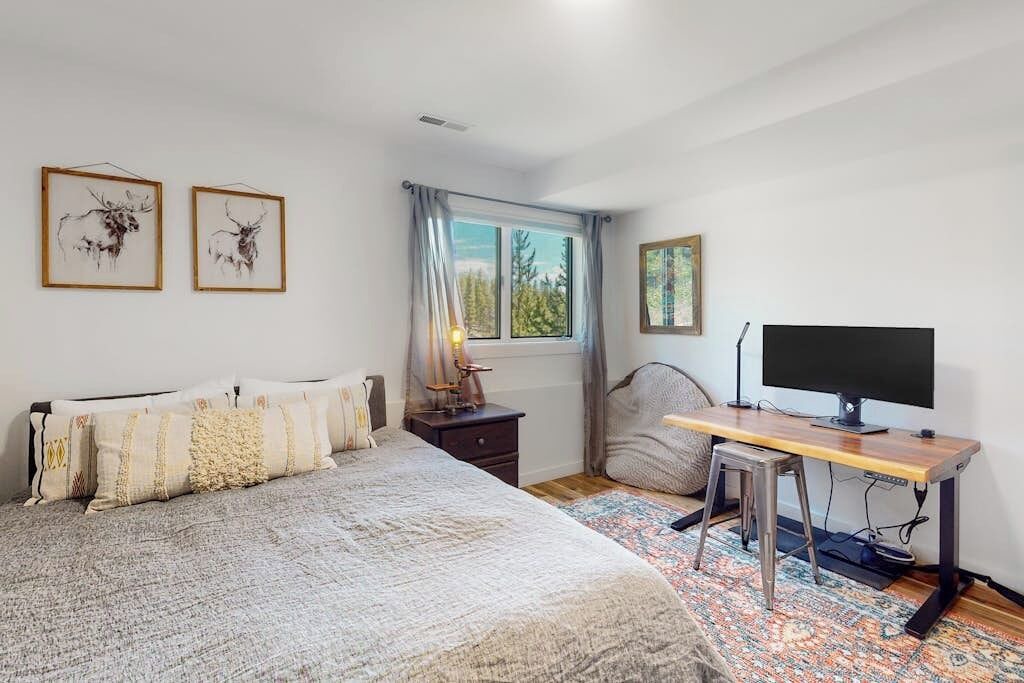 Photo of Bedroom in Winter Park Highlands