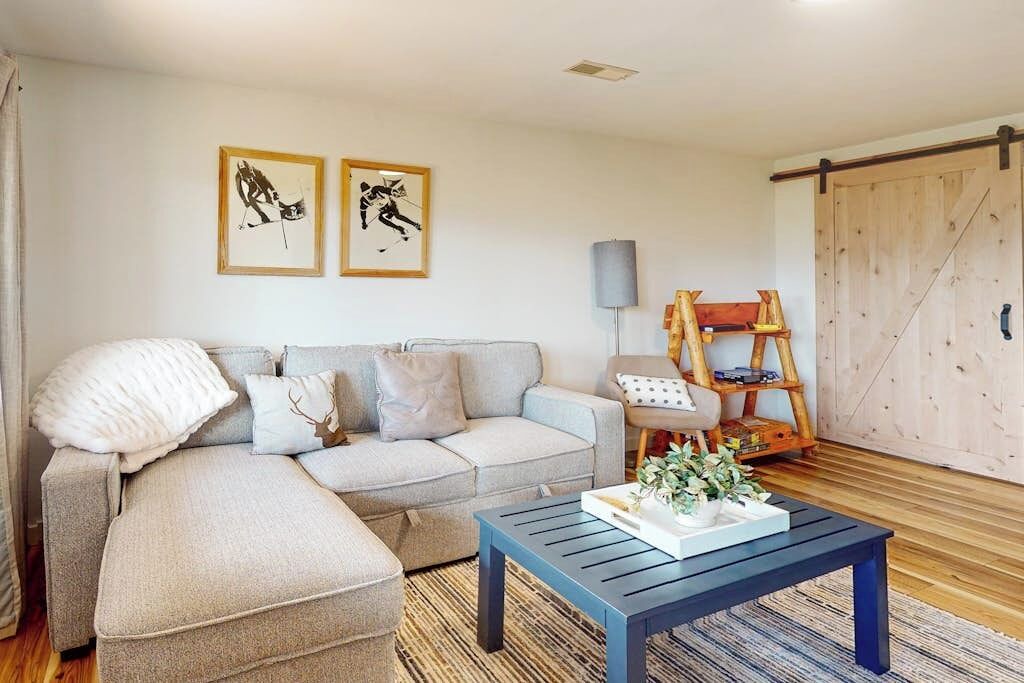 Photo of Livingroom in Winter Park Highlands