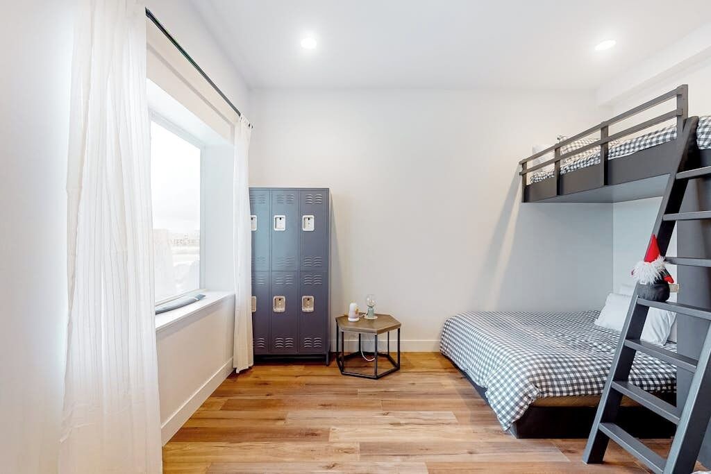 Photo of Bedroom in Grand Elk Ranch