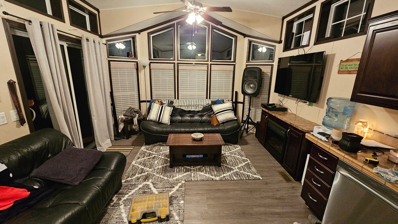 Photo of Livingroom in Entwistle