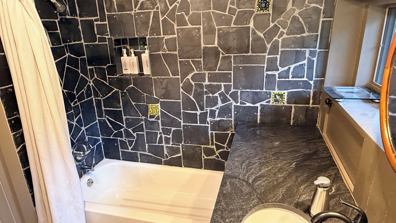 Photo of Bathroom in Brooklin
