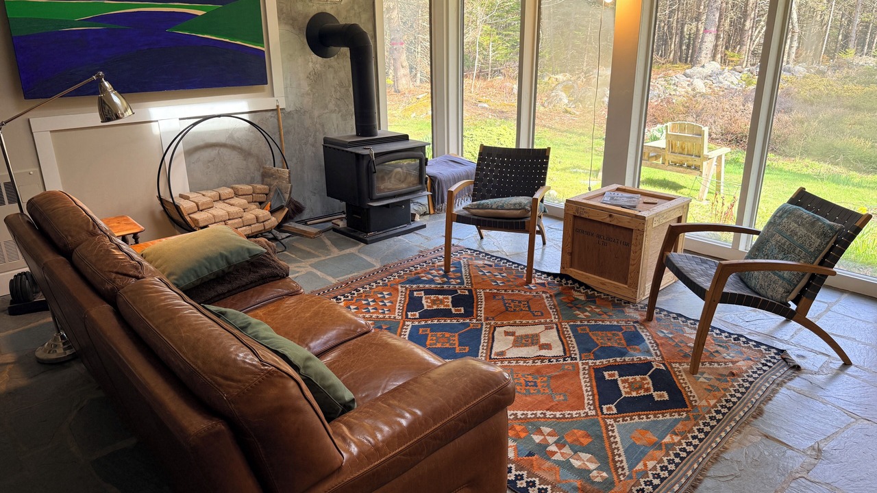Photo of Livingroom in Brooklin