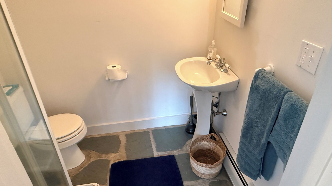 Photo of Bathroom in Brooklin
