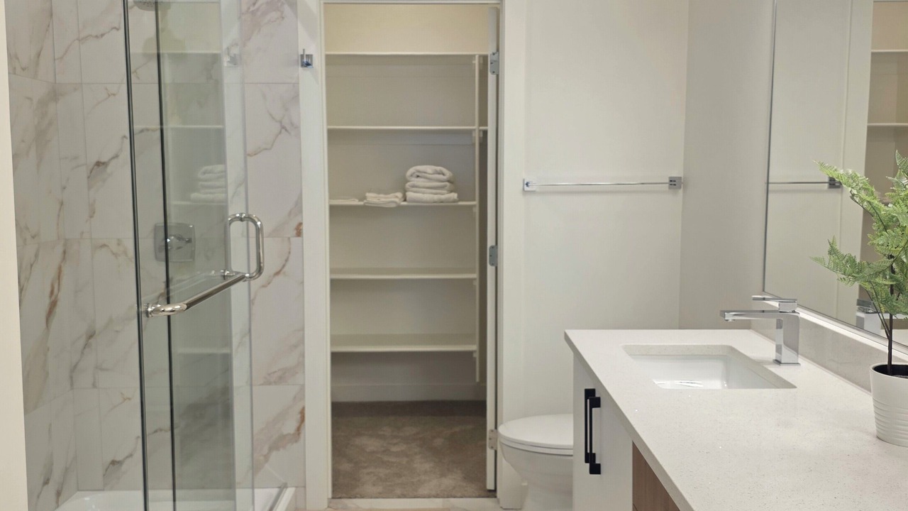 Photo of Bathroom in Division No. 11
