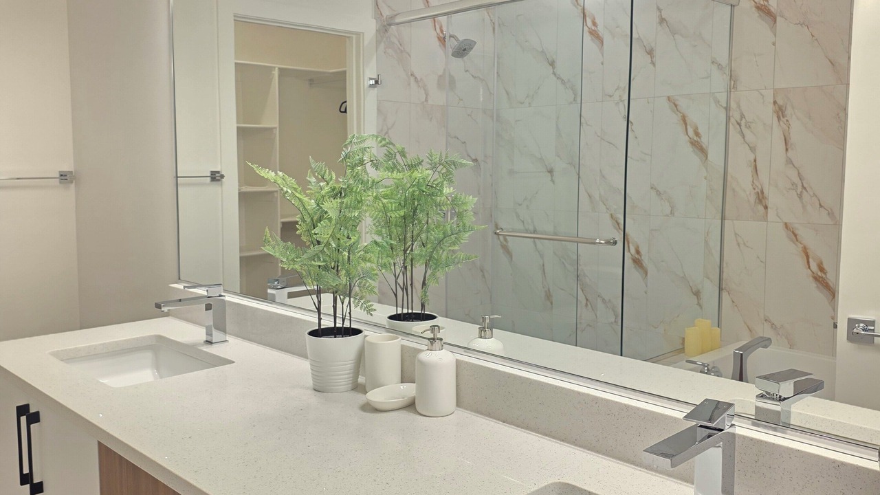 Photo of Bathroom in Division No. 11