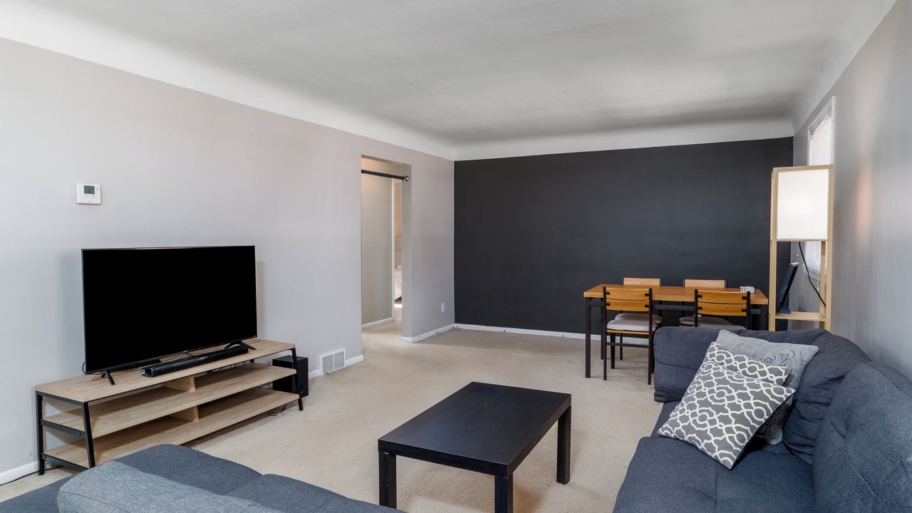 Photo of Livingroom in Rocky River