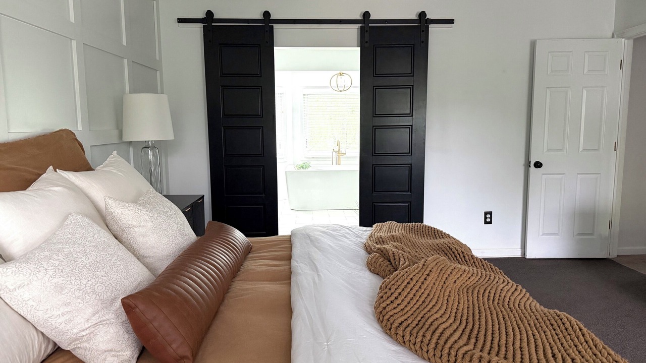Photo of Bedroom in Cuyahoga Falls