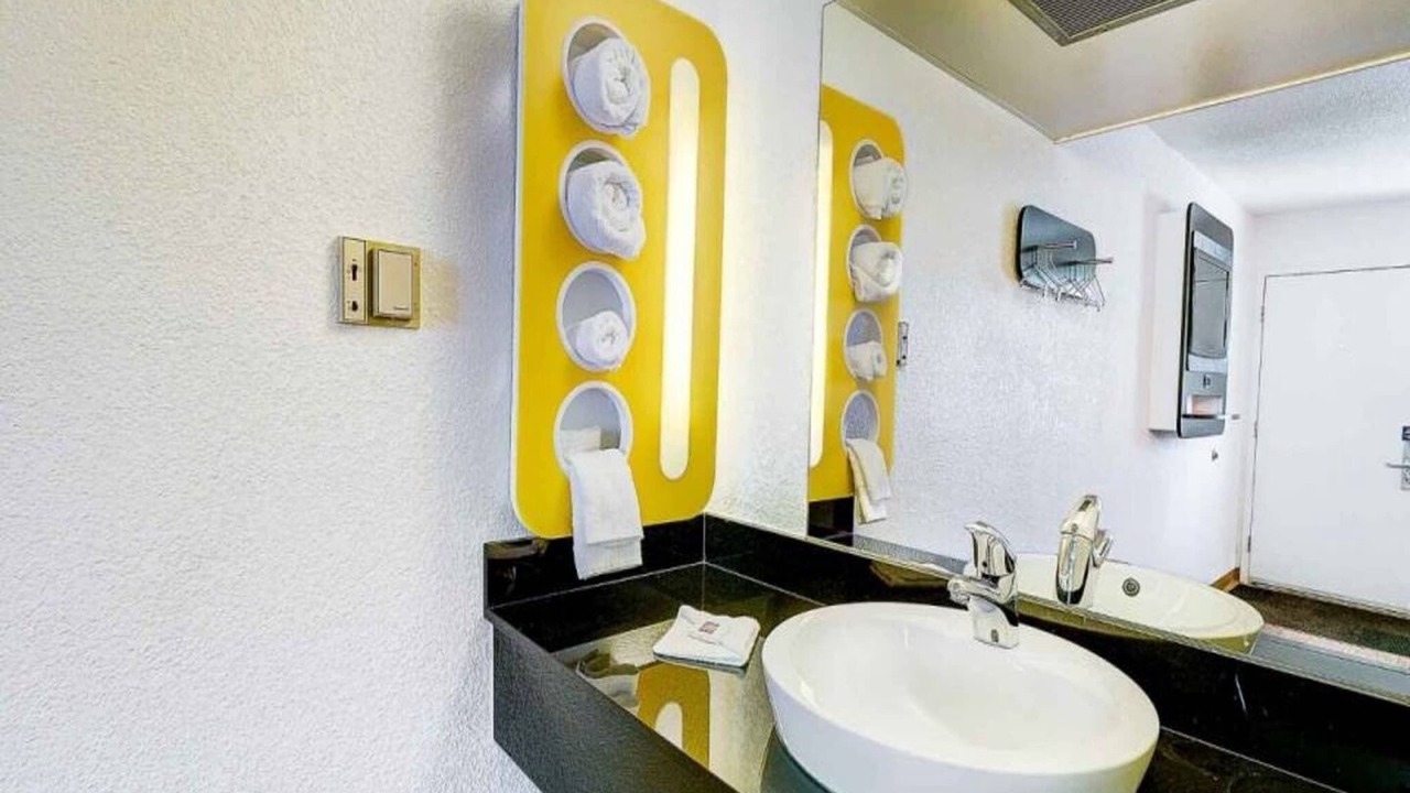 Photo of Bathroom in Dupont