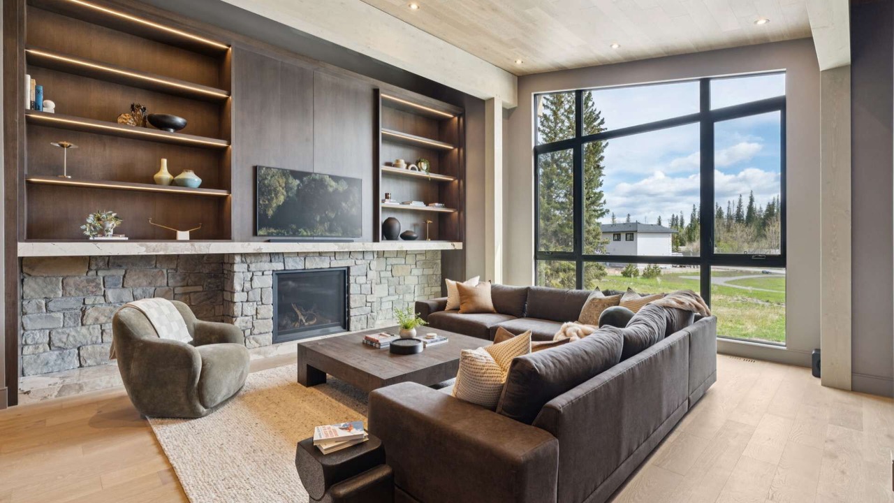 Photo of Livingroom in Kananaskis