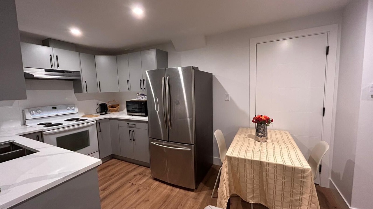 Photo of Kitchen in Division No. 11