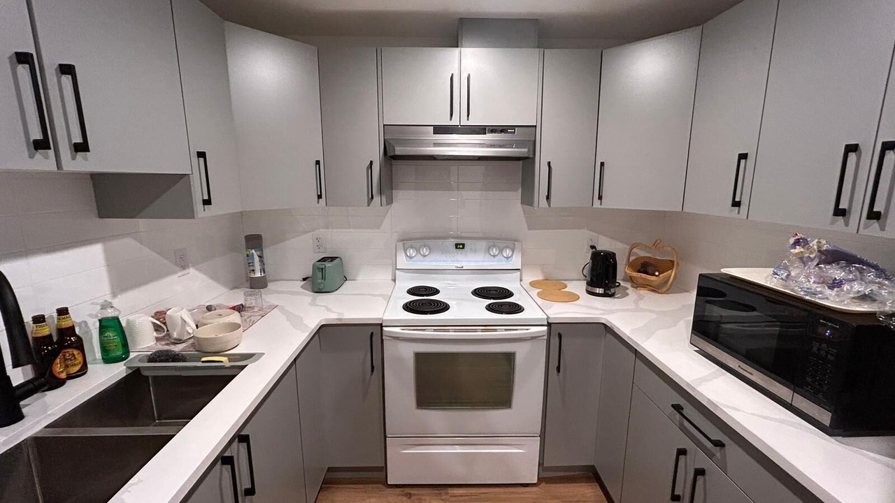 Photo of Kitchen in Division No. 11