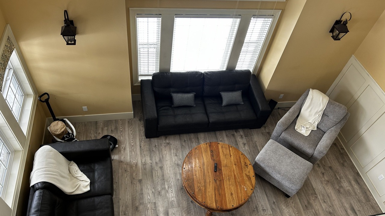 Photo of Livingroom in Fowler Lake