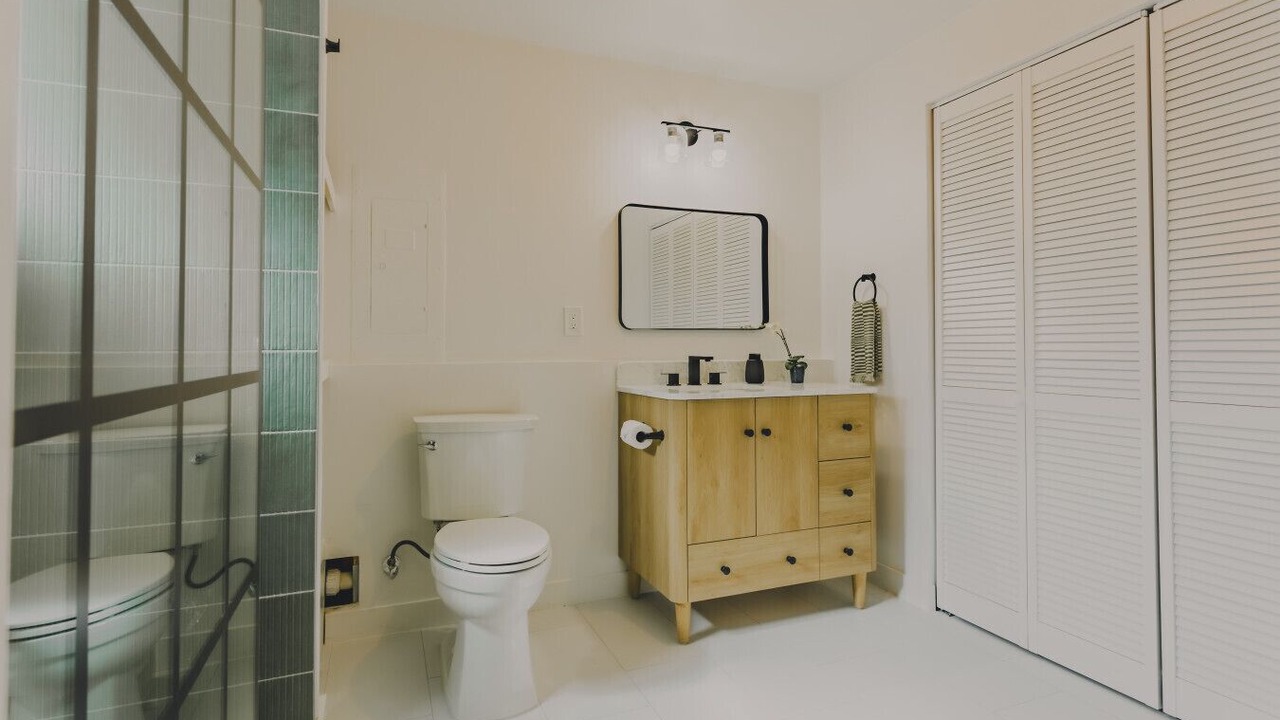 Photo of Bathroom in Carbondale