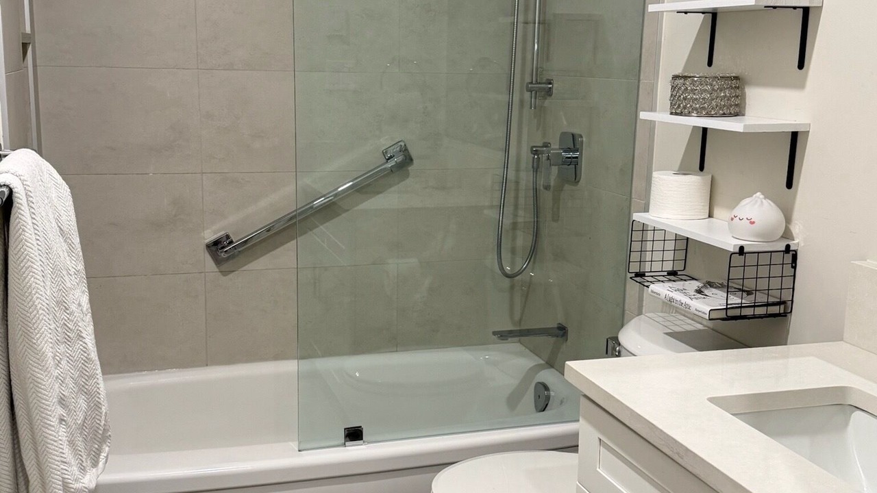 Photo of Bathroom in Canyon Heights