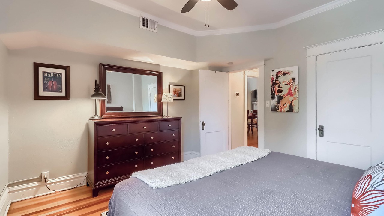 Photo of Bedroom in Congress Park