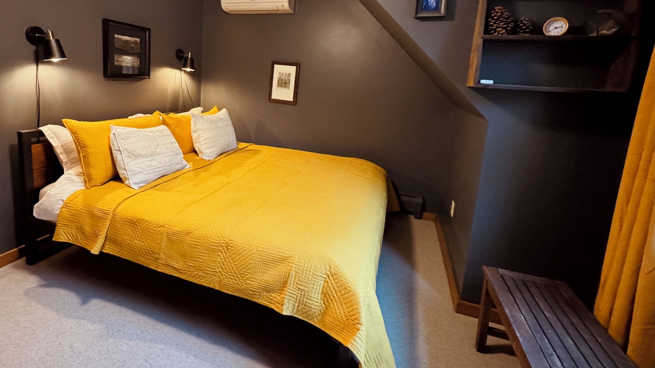Photo of Bedroom in East Calais