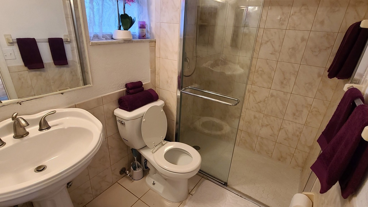 Photo of Bathroom in Survey Creek