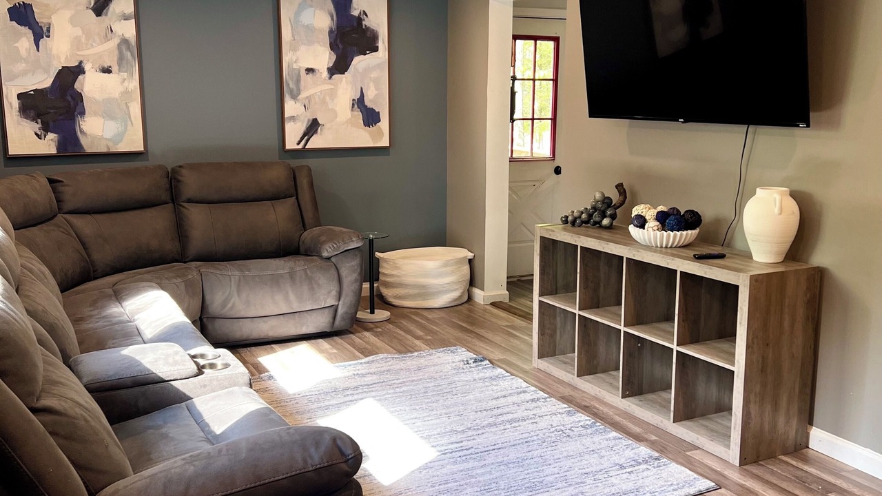 Photo of Livingroom in Center Lovell