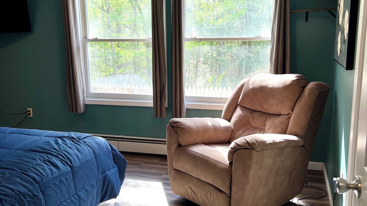 Photo of Bedroom in Center Lovell