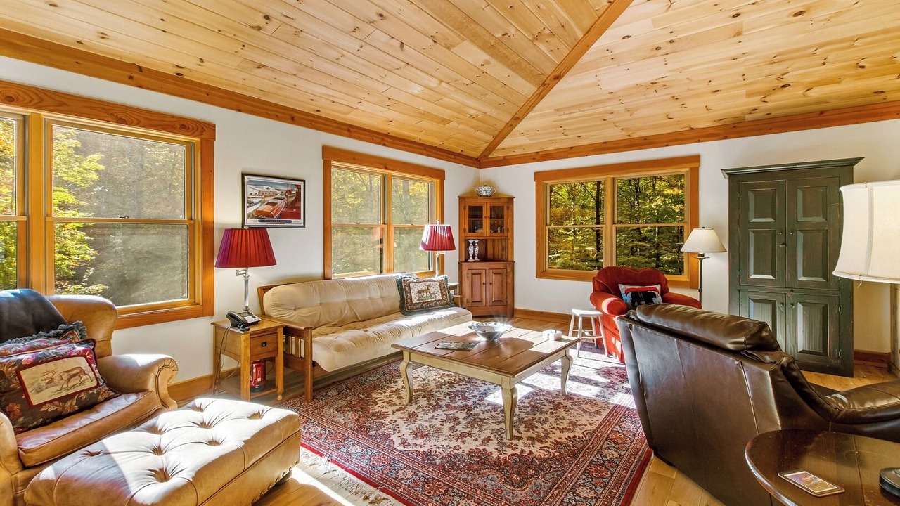 Photo of Livingroom in Moultonborough