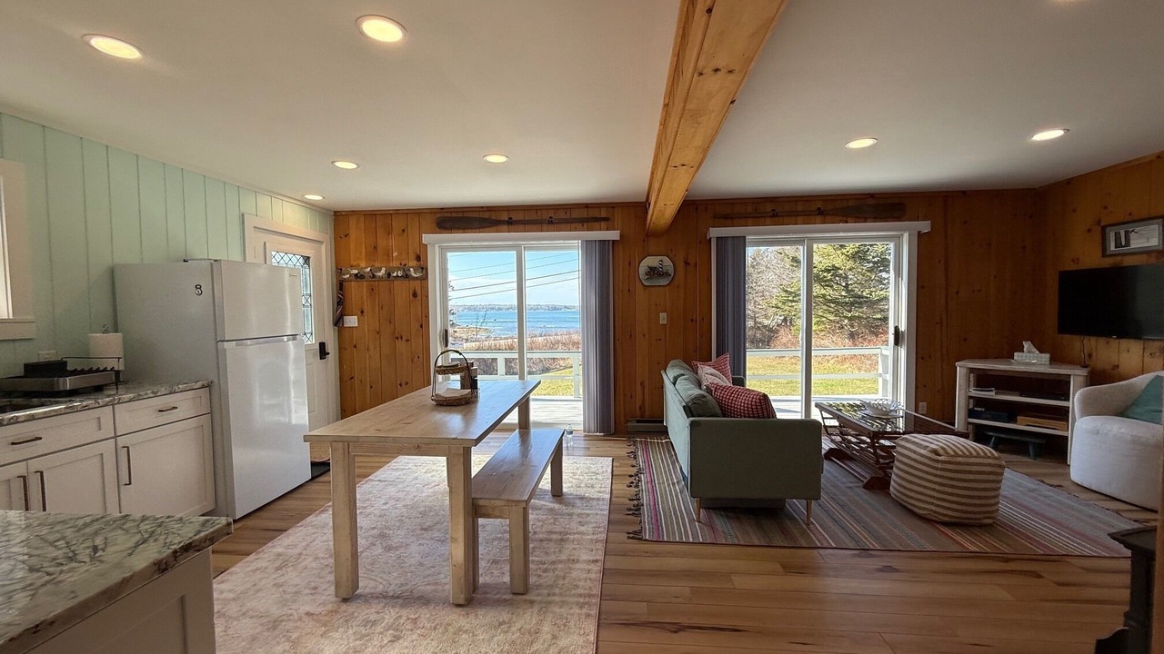 Photo of Livingroom in Tenants Harbor
