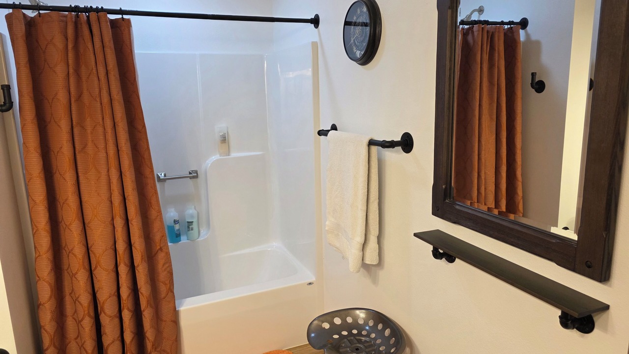 Photo of Bathroom in Southwest Meade