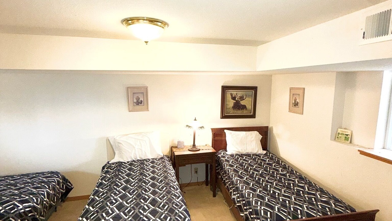 Photo of Bedroom in Twin Lakes