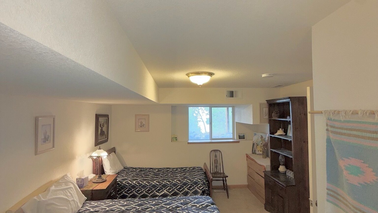 Photo of Bedroom in Twin Lakes