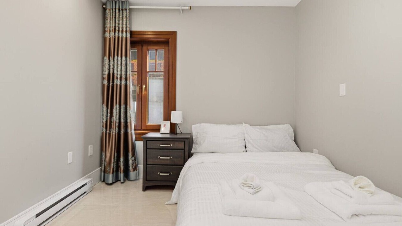 Photo of Bedroom in West Point Grey