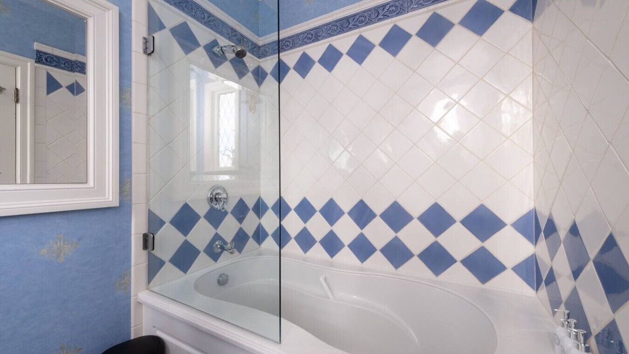 Photo of Bathroom in Kerrisdale