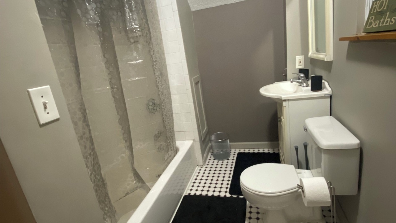 Photo of Bathroom in Ohio City