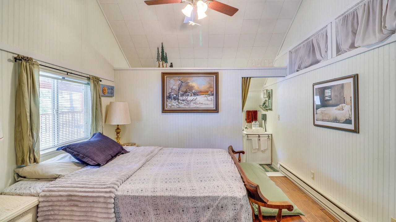 Photo of Bedroom in Jemez Springs