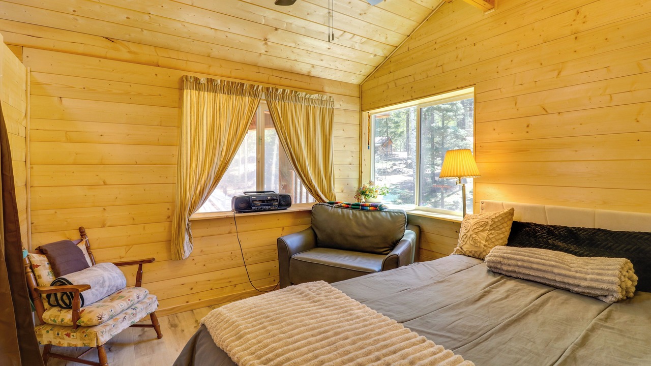 Photo of Bedroom in Jemez Springs