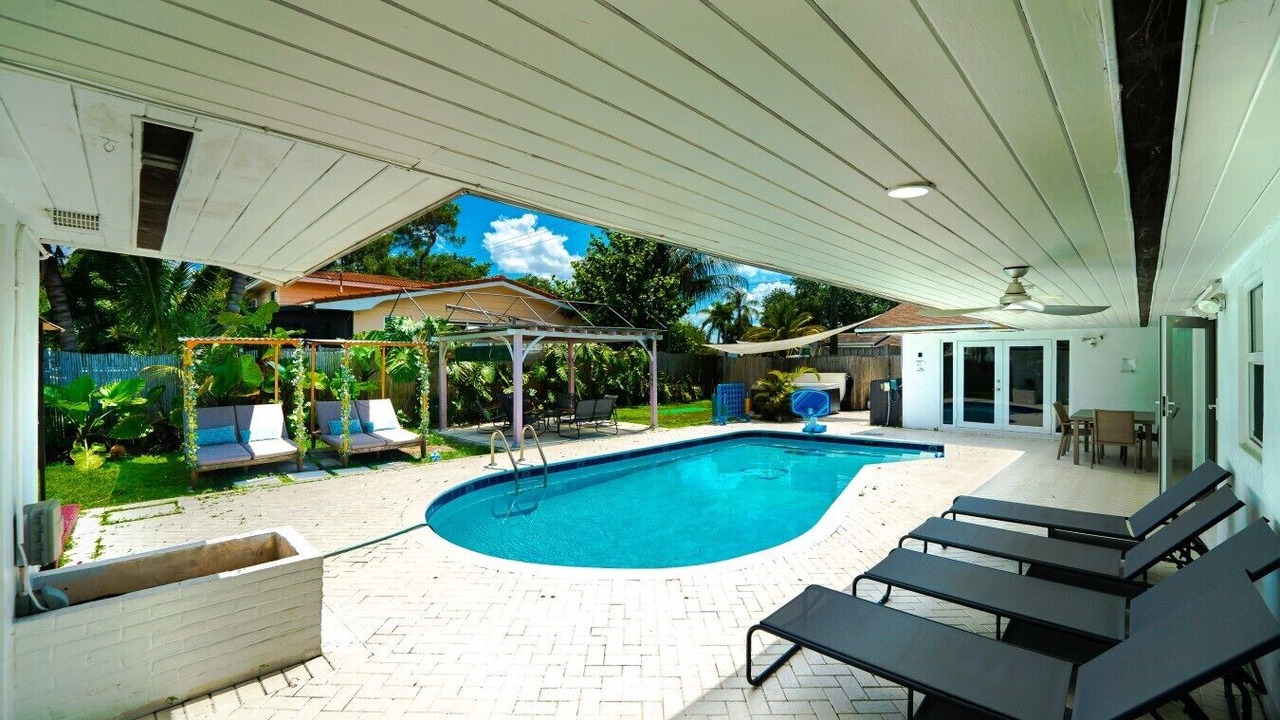 Photo of Outdoor in Pembroke Pines