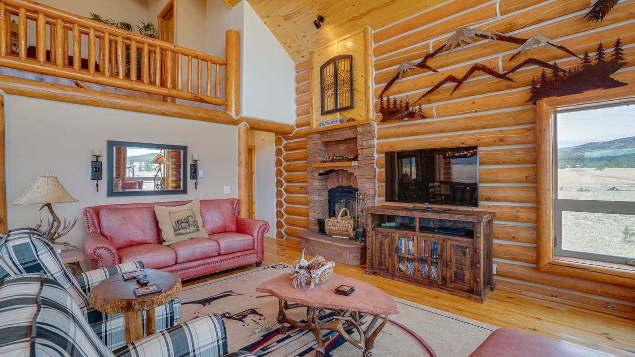 Photo of Livingroom in Angel Fire