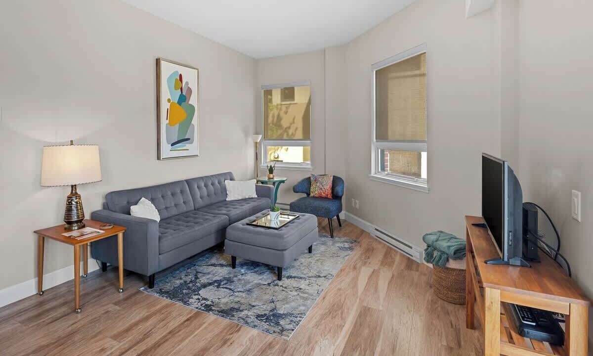 Photo of Livingroom in Downtown Victoria