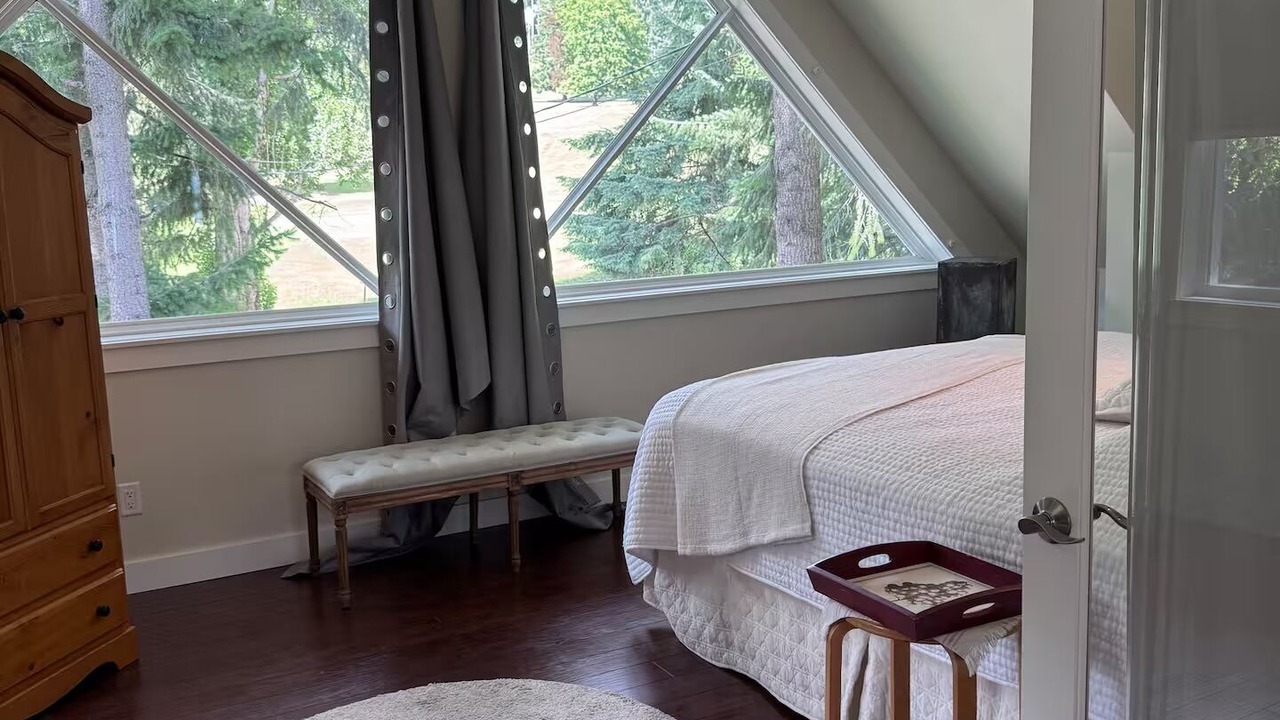 Photo of Bedroom in Anglemont