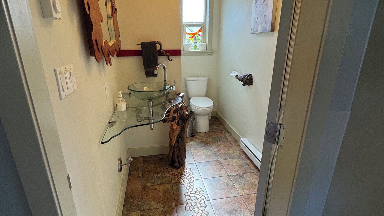 Photo of Bathroom in Port Renfrew