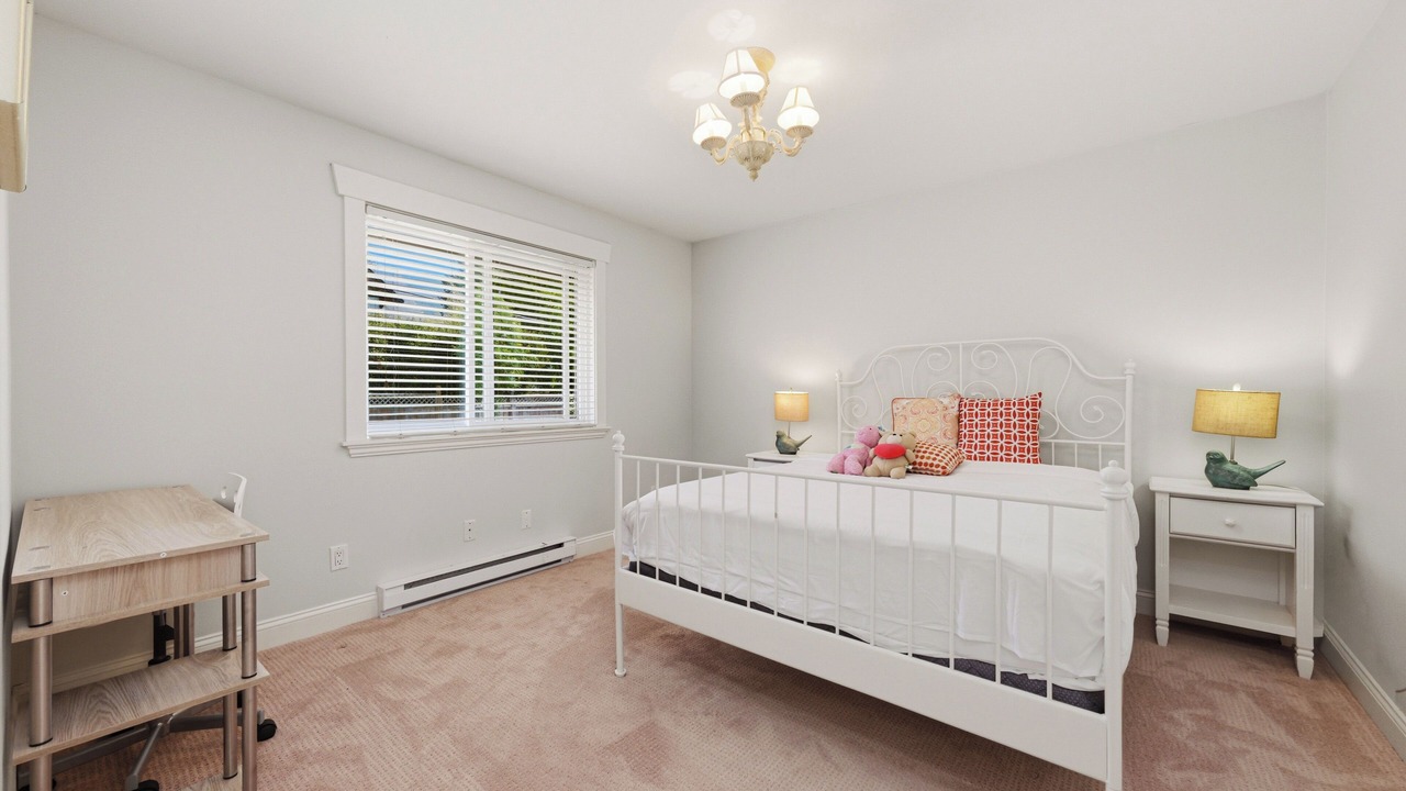 Photo of Bedroom in District of North Vancouver