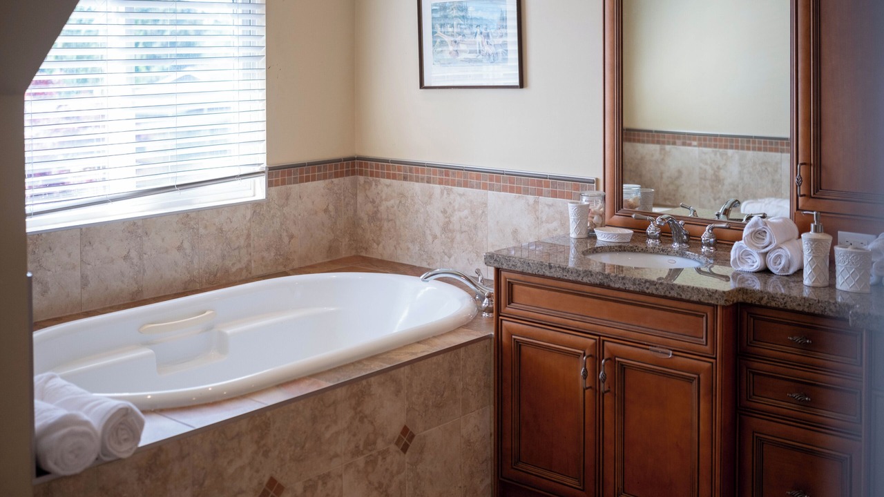 Photo of Bathroom in District of North Vancouver