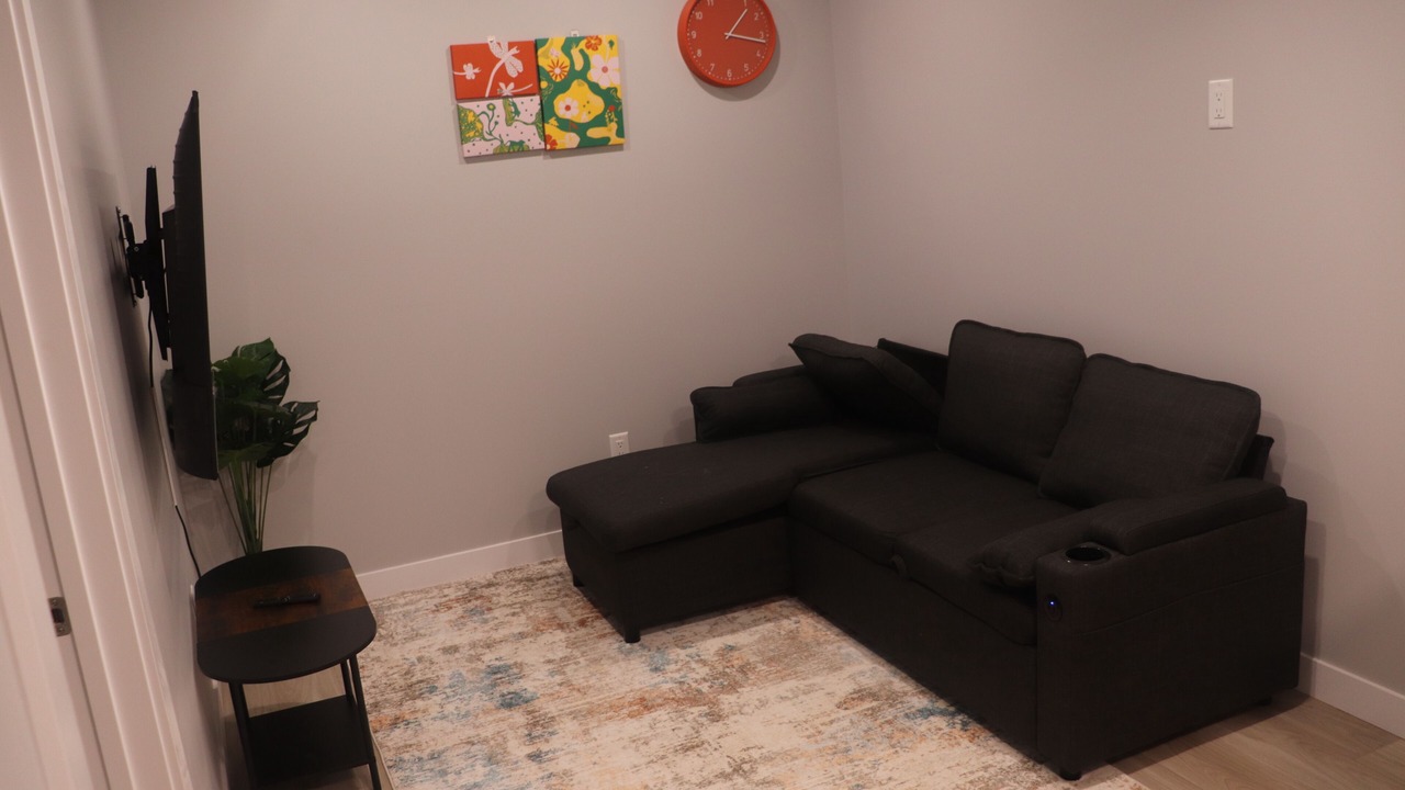 Photo of Livingroom in Southeast Edmonton