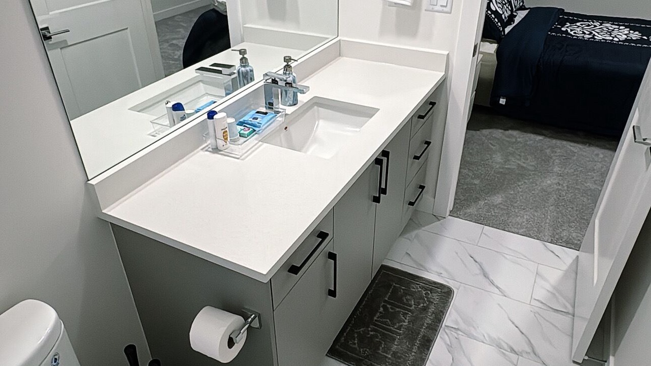 Photo of Bathroom in Division No. 11